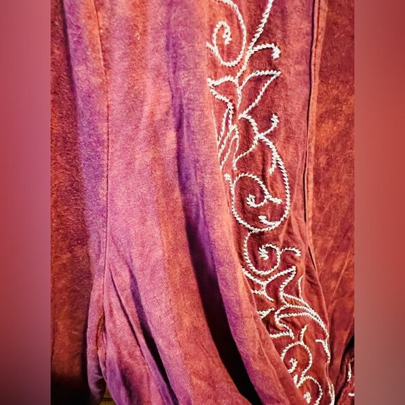 NWOT Small POL Elegant Embroidered Burgundy Dress - Picture 9 of 11